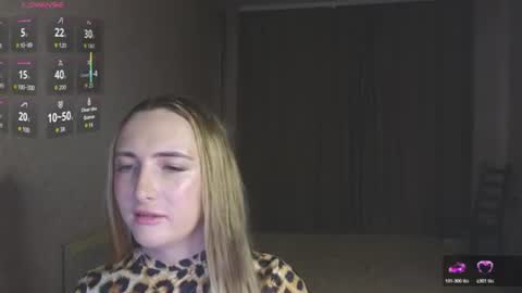 Snapshot of vi_luxxxy chatting on July 18, 2:16 am vi_luxxxy online show from July 18, 2:16 am