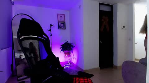 Snapshot of vianca_cruzz chatting on May 31, 8:10 pm Vianca Cruz online show from May 31, 8:10 pm