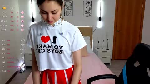 Snapshot of vibetwinkle chatting on May 25, 7:47 am vibetwinkle online show from May 25, 7:47 am