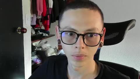 Vicent Brais online show from April 14, 7:42 pm