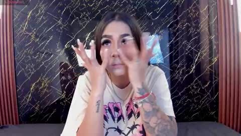 Snapshot of vichy_evans chatting on December 20, 6:26 pm Vichy Everyday From 1400 to 2130 Col Time online show from December 20, 6:26 pm