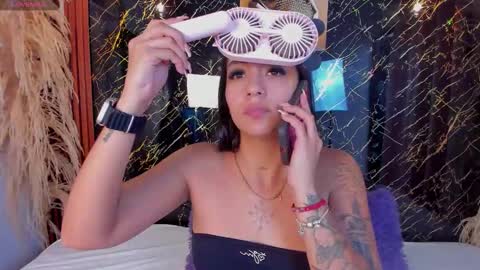 Snapshot of vichy_evans chatting on February 11, 7:08 pm Vichy Everyday From 1400 to 2130 Col Time online show from February 11, 7:08 pm