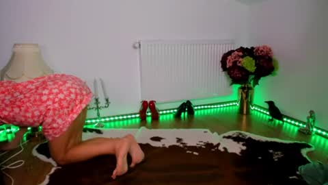 ViciousQueenu can call me Laura online show from July 22, 6:43 pm