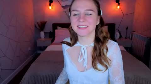 vicki_milles online show from July 20, 8:50 am