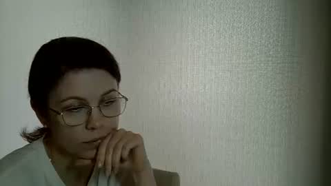 Snapshot of vickii__ chatting on May 28, 8:11 am vickii__ online show from May 28, 8:11 am
