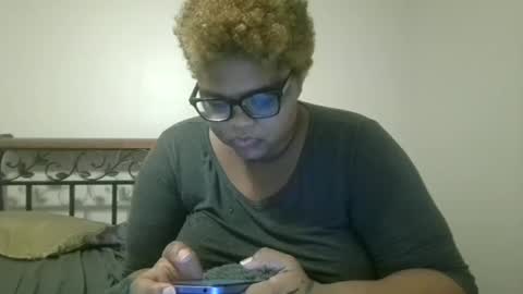 Snapshot of vickiryder56 chatting on November 19, 3:17 am vickiryder56 online show from November 19, 3:17 am