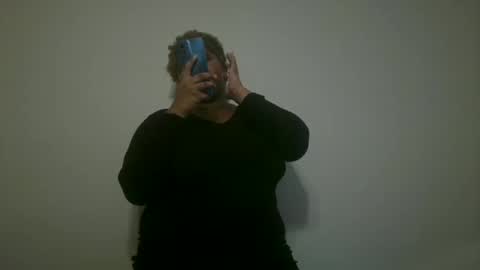 Snapshot of vickiryder56 chatting on November 19, 4:18 pm vickiryder56 online show from November 19, 4:18 pm