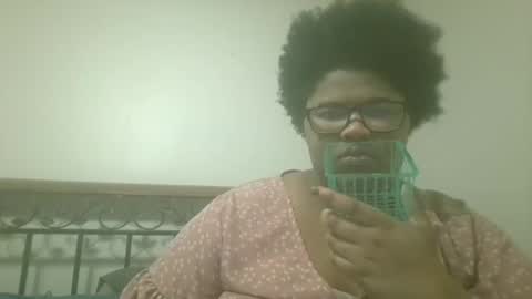 Snapshot of vickiryder56 chatting on April 12, 2:05 am vickiryder56 online show from April 12, 2:05 am
