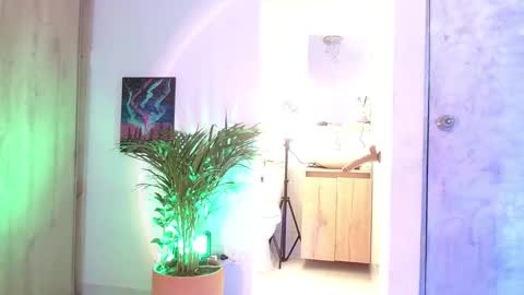 Snapshot of vicky_crazy chatting on February 2, 11:53 pm Vicky  online show from February 2, 11:53 pm