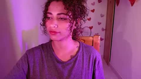 Snapshot of vicky_crazy chatting on February 22, 3:01 am Vicky  online show from February 22, 3:01 am