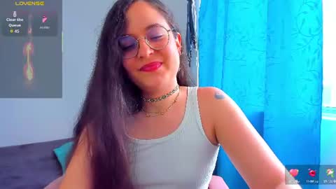 Snapshot of vicky_cristinax chatting on July 7, 8:13 pm Vicky online show from July 7, 8:13 pm