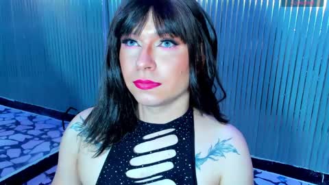 Snapshot of vicky_hot_x chatting on June 2, 1:02 pm online show from June 2, 1:02 pm