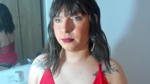 Snapshot of vicky_hot_x chatting on June 6, 12:05 am online show from June 6, 12:05 am