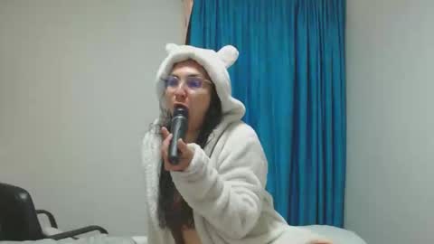 vickyjuice1 online show from February 9, 3:38 pm