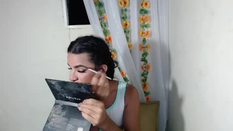 vickyxdany online show from April 15, 11:16 pm