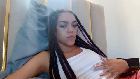 Goddess Victory  online show from April 17, 6:55 pm