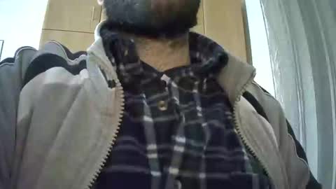 Snapshot of victorhume chatting on December 19, 10:42 pm VictorHume online show from December 19, 10:42 pm