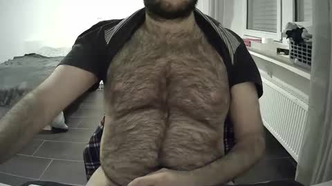 Snapshot of victorhume chatting on February 8, 8:34 pm VictorHume online show from February 8, 8:34 pm