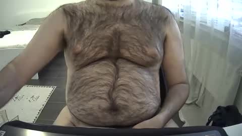 Snapshot of victorhume chatting on April 17, 5:27 pm VictorHume online show from April 17, 5:27 pm
