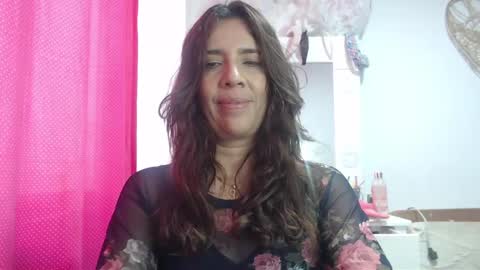 Snapshot of victoria25_meester chatting on February 5, 3:52 pm Hi guys Im victoria Be the one who can control me in PVT online show from February 5, 3:52 pm