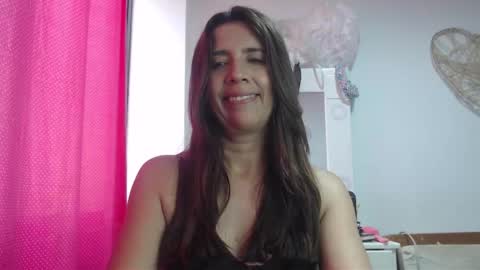 Snapshot of victoria25_meester chatting on February 11, 6:33 pm Hi guys Im victoria Be the one who can control me in PVT online show from February 11, 6:33 pm