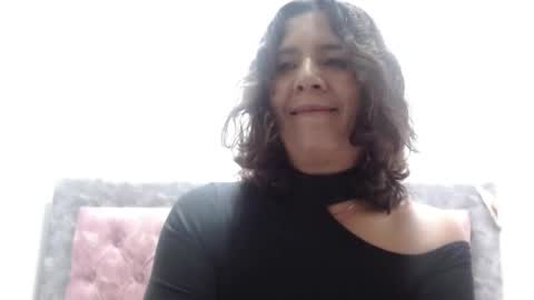 Snapshot of victoria25_meester chatting on May 26, 3:41 pm Hi guys Im victoria Be the one who can control me in PVT online show from May 26, 3:41 pm