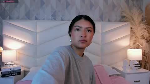 Snapshot of victoria___jonnes chatting on September 18, 12:40 pm victoria___jonnes online show from September 18, 12:40 pm