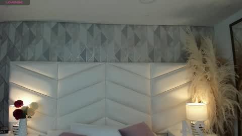 Snapshot of victoria___jonnes chatting on September 22, 12:29 pm victoria___jonnes online show from September 22, 12:29 pm