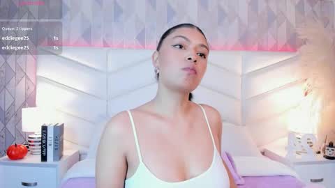 Snapshot of victoria___jonnes chatting on October 9, 12:36 pm victoria___jonnes online show from October 9, 12:36 pm