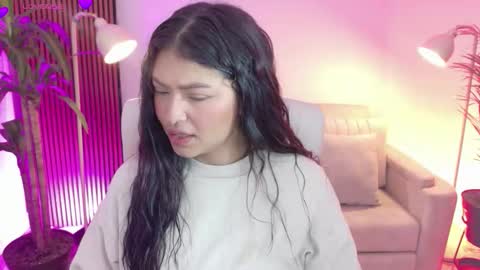 Snapshot of victoria___moon chatting on January 13, 1:16 pm victoria online show from January 13, 1:16 pm