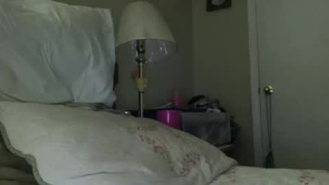 Victoria and Drew online show from October 17, 2:41 pm