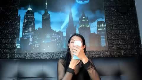 Victoria online show from November 25, 7:58 pm