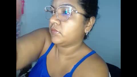 Snapshot of victoria_big1 chatting on May 12, 12:13 pm lut83 online show from May 12, 12:13 pm