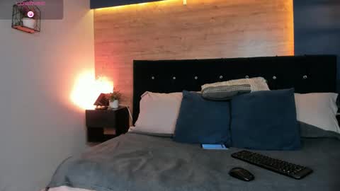 Victoria online show from November 4, 8:19 pm