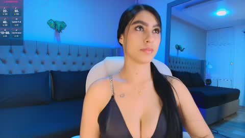   online show from June 8, 11:32 am