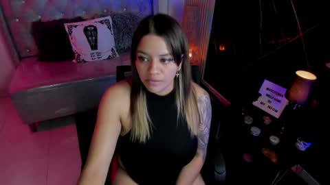 victoria_floyd1 online show from July 27, 11:34 pm