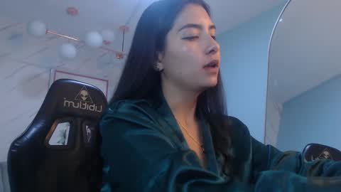 Victoria online show from March 27, 8:19 pm