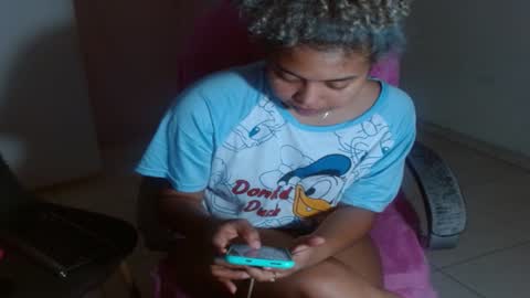 Snapshot of victoria_miler chatting on December 22, 5:21 pm VICKY online show from December 22, 5:21 pm