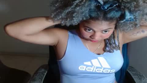 Snapshot of victoria_miler chatting on February 13, 9:49 pm VICKY online show from February 13, 9:49 pm