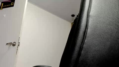 Vicky  online show from May 15, 3:02 am