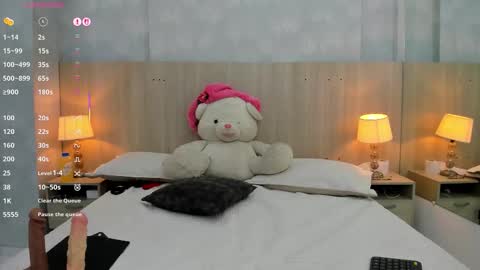 victoria_pachon online show from March 28, 7:02 pm