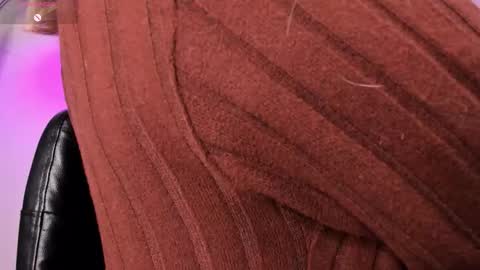 Snapshot of victoria_qq chatting on October 24, 9:11 pm D A N I online show from October 24, 9:11 pm