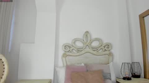 Snapshot of victoria_vallejo chatting on January 14, 11:31 am victoria  online show from January 14, 11:31 am