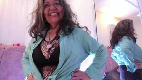 victoriaa_anderson_ online show from April 16, 1:56 pm