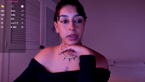 Snapshot of victoriaamelie chatting on March 4, 11:00 pm victoriaamelie online show from March 4, 11:00 pm
