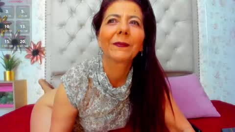 victoriaarousse online show from February 3, 11:58 pm