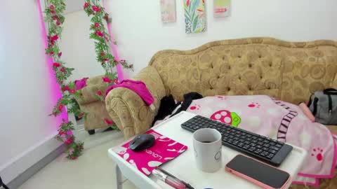 Snapshot of victoriacg chatting on May 30, 12:24 pm victoriacg online show from May 30, 12:24 pm