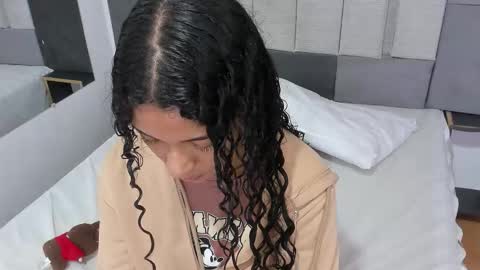 Victoria  online show from February 15, 7:32 pm