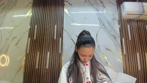 Victoria  online show from March 16, 8:35 pm