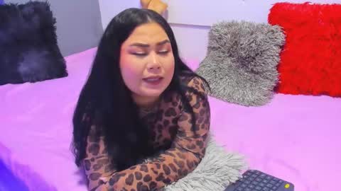 Snapshot of victoriajk chatting on February 17, 12:45 pm Victoria online show from February 17, 12:45 pm